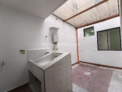 Apartamento de 4 alcobas en arriendo en Parque De Envigado, Envigado, 168 m² · foto 13 de 17