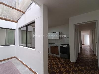 Apartamento de 4 alcobas en arriendo en Parque De Envigado, Envigado, 168 m² · foto 14 de 17