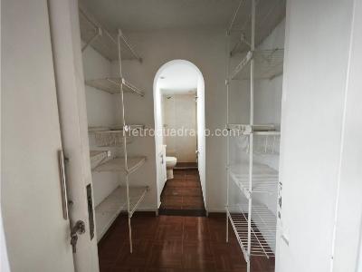 Apartamento de 2 alcobas en venta en Patio Bonito, Medellín, 73 m² · foto 6 de 20