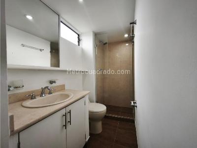 Apartamento de 2 alcobas en venta en Patio Bonito, Medellín, 73 m² · foto 7 de 20