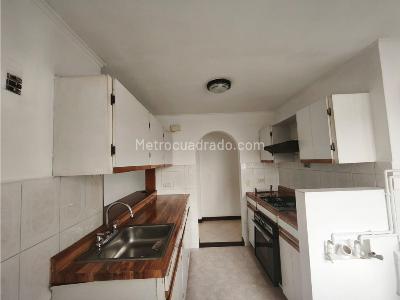 Apartamento de 2 alcobas en venta en Patio Bonito, Medellín, 73 m² · foto 12 de 20