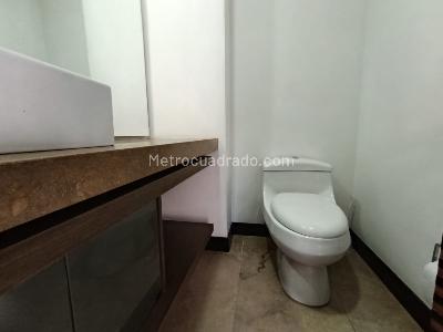 Apartamento de 3 alcobas en arriendo en Alejandria, Medellín, 262 m² · foto 11 de 20
