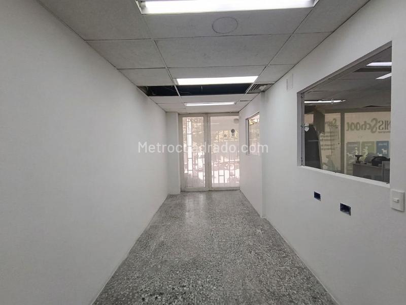 Local Comercial en Arriendo, Prados De Sabaneta, Sabaneta - Más