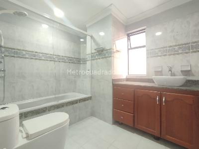 Apartamento de 4 alcobas en arriendo en El Portal, Envigado, 200 m² · foto 13 de 20