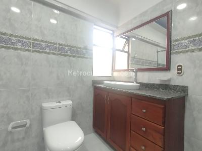 Apartamento de 4 alcobas en arriendo en El Portal, Envigado, 200 m² · foto 18 de 20