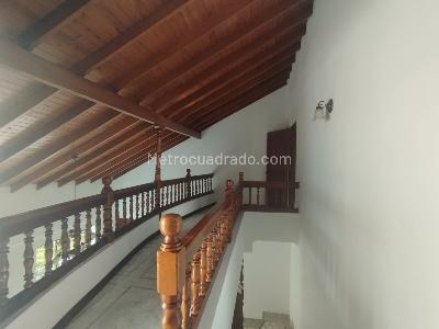 Apartamento de 4 alcobas en arriendo en El Portal, Envigado, 200 m² · foto 20 de 20