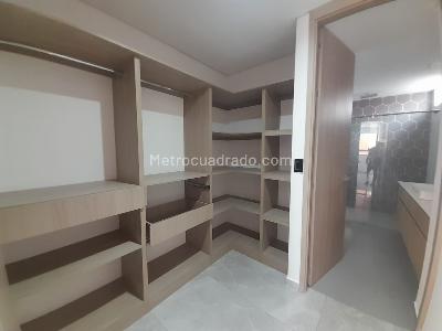 Apartamento de 3 alcobas en arriendo en Laureles Medellin, Medellín, 120 m² · foto 2 de 20