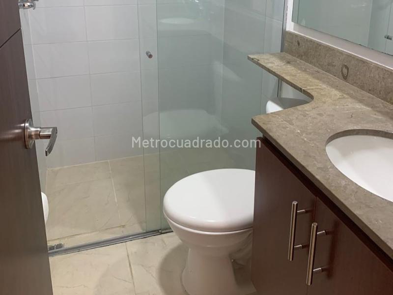 Piso – Sabaneta, San Isidro - Más