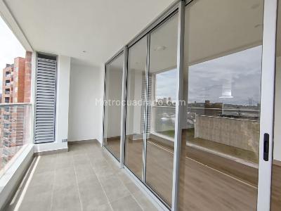 Apartamento de 2 alcobas en arriendo en El Porvenir Rio Negro, Rionegro, 89 m² · foto 3 de 13