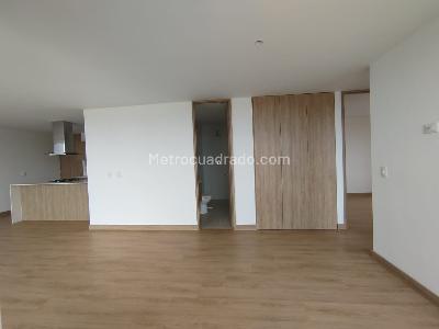 Apartamento de 2 alcobas en arriendo en El Porvenir Rio Negro, Rionegro, 89 m² · foto 8 de 13