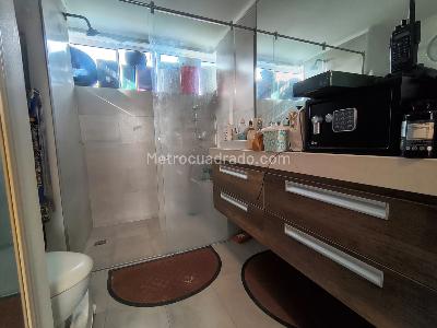 Apartamento de 3 alcobas en arriendo en San Lucas, Medellín, 134 m² · foto 6 de 16