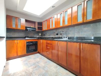 Apartamento de 4 alcobas en arriendo en Laureles Medellin, Medellín, 240 m² · foto 10 de 20