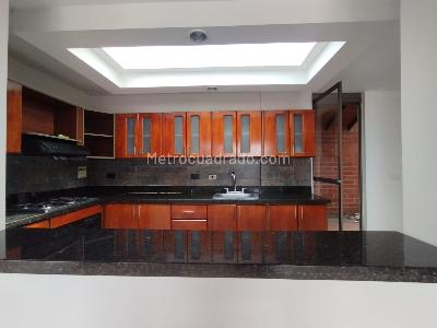 Apartamento de 4 alcobas en arriendo en Laureles Medellin, Medellín, 240 m² · foto 11 de 20