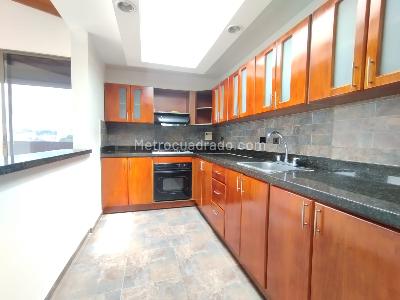 Apartamento de 4 alcobas en arriendo en Laureles Medellin, Medellín, 240 m² · foto 12 de 20