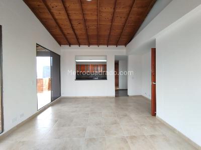Apartamento de 4 alcobas en arriendo en Laureles Medellin, Medellín, 240 m² · foto 13 de 20