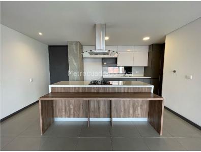 Apartamento de 2 alcobas en arriendo en Los Parras, Medellín, 120 m² · foto 10 de 12
