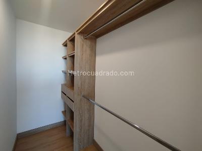 Apartamento de 2 alcobas en arriendo en El Porvenir Rio Negro, Rionegro, 74 m² · foto 12 de 14