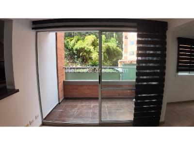 Apartamento de 2 alcobas en venta en Aves Maria, Sabaneta, 61 m² · foto 9 de 18