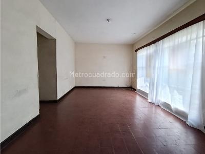 Casa de 5 alcobas en venta en El Salvador, Medellín, 237 m² · foto 5 de 11