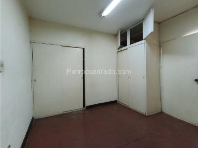 Casa de 5 alcobas en venta en El Salvador, Medellín, 237 m² · foto 9 de 11