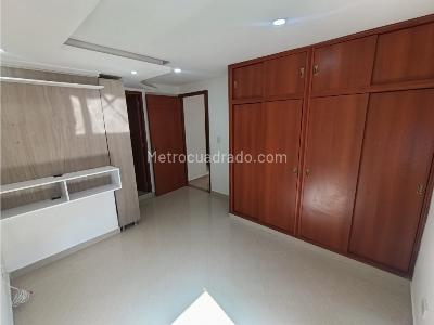 Apartamento en venta en Calasanz Parte Alta, Medellín · foto 8 de 14