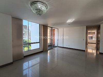 Apartamento de 3 alcobas en arriendo en Santa Maria De Los Angeles, Medellín, 140 m² · foto 2 de 18