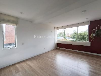 Casa de 3 alcobas en venta en San Jose De Bavaria, Bogotá, 270 m² · foto 12 de 20