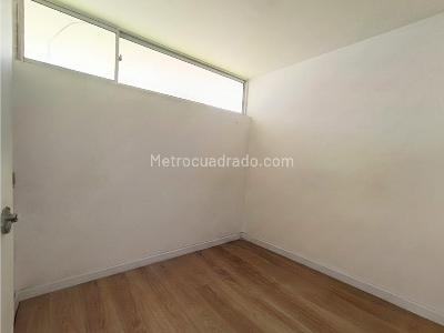 Casa de 3 alcobas en venta en San Jose De Bavaria, Bogotá, 270 m² · foto 9 de 20