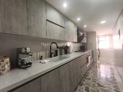 Apartamento de 4 alcobas en arriendo en Laureles Medellin, Medellín, 164 m² · foto 2 de 20
