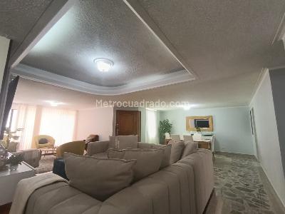 Apartamento de 4 alcobas en arriendo en Laureles Medellin, Medellín, 164 m² · foto 9 de 20