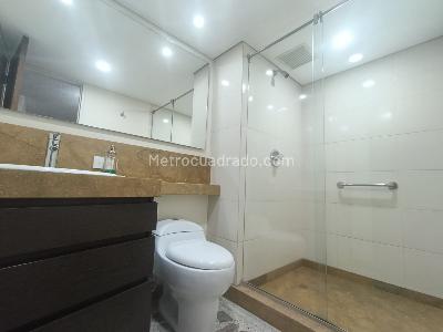 Apartamento de 4 alcobas en arriendo en Laureles Medellin, Medellín, 164 m² · foto 11 de 20