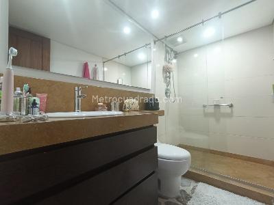 Apartamento de 4 alcobas en arriendo en Laureles Medellin, Medellín, 164 m² · foto 15 de 20