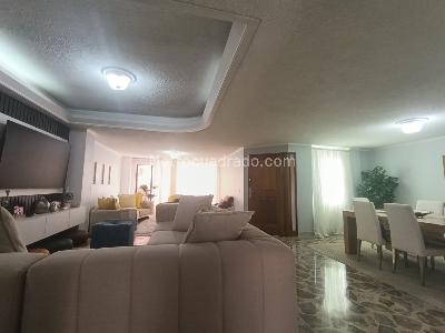 Apartamento de 4 alcobas en arriendo en Laureles Medellin, Medellín, 164 m² · foto 19 de 20