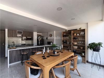Apartamento de 3 alcobas en venta en El Chingui, Envigado, 131 m² · foto 3 de 20