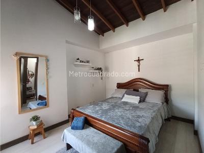 Apartamento de 3 alcobas en venta en El Chingui, Envigado, 131 m² · foto 10 de 20