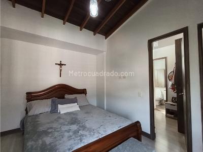 Apartamento de 3 alcobas en venta en El Chingui, Envigado, 131 m² · foto 11 de 20