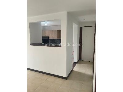 Apartamento de 2 alcobas en venta en Loma De San Julian, Medellín, 62 m² · foto 2 de 12