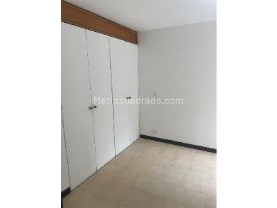 Apartamento de 2 alcobas en venta en Loma De San Julian, Medellín, 62 m² · foto 6 de 12