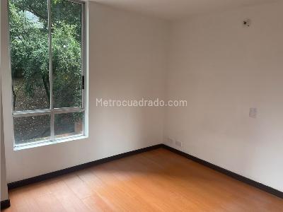 Apartamento de 2 alcobas en venta en Loma De San Julian, Medellín, 62 m² · foto 7 de 12