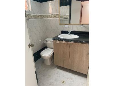 Apartamento de 2 alcobas en venta en Loma De San Julian, Medellín, 62 m² · foto 9 de 12