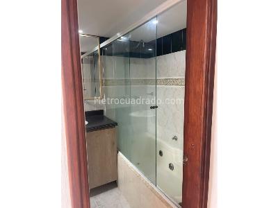 Apartamento de 2 alcobas en venta en Loma De San Julian, Medellín, 62 m² · foto 10 de 12
