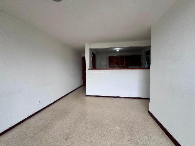 Apartamento de 4 alcobas en arriendo en Jardines, Envigado, 87 m² · foto 2 de 14