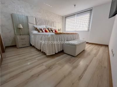 Apartamento de 3 alcobas en venta en Loma Del Escobero, Envigado, 112 m² · foto 19 de 20
