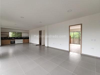 Casa de 5 alcobas en venta en V, Envigado · foto 2 de 20
