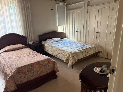 Apartamento de 2 alcobas en venta en Laureles, Medellín, 112 m² · foto 7 de 7
