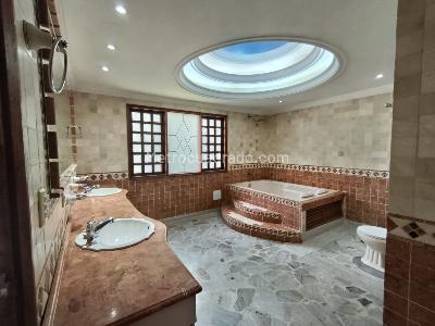Casa de 5 alcobas en arriendo en Provenza, Medellín, 1000 m² · foto 3 de 20