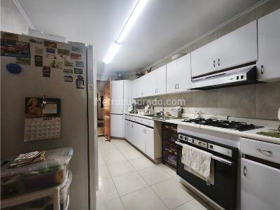 Apartamento de 3 alcobas en venta en Los Balsos N 1, Medellín, 193 m² · foto 7 de 19