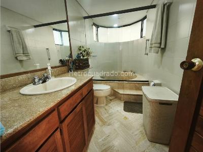 Apartamento de 3 alcobas en venta en Los Balsos N 1, Medellín, 193 m² · foto 16 de 19