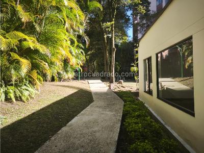 Apartamento de 3 alcobas en venta en Los Balsos N 1, Medellín, 193 m² · foto 18 de 19