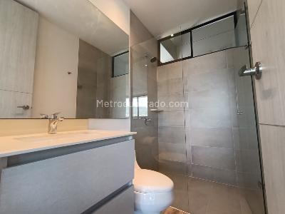 Apartamento de 1 alcoba en arriendo en Los Balsos, Medellín, 77 m² · foto 11 de 20